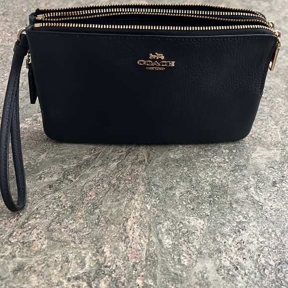 Coach medium wristlet with slots for credit cards. - Picture 7 of 8